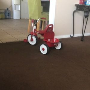 Meet your Posher, Victor